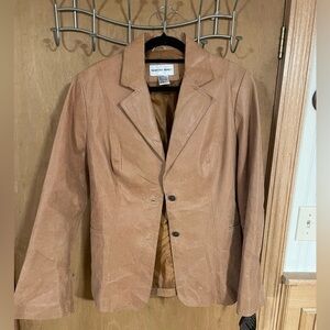 NEWPORT NEWS-Vintage tan 100% suede coat -NWT